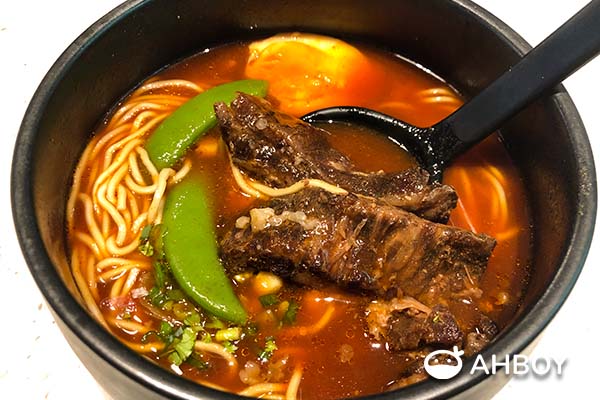 EvenTasty Noodle Bar - Tomato Soup with Braised Beef Noodle - Close Up