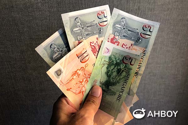 Exchange old Singapore Dollar notes for new notes